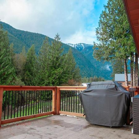 Douglas Fir Retreat, Mtn Views And Expansive Deck Villa Sunshine Valley Exterior photo